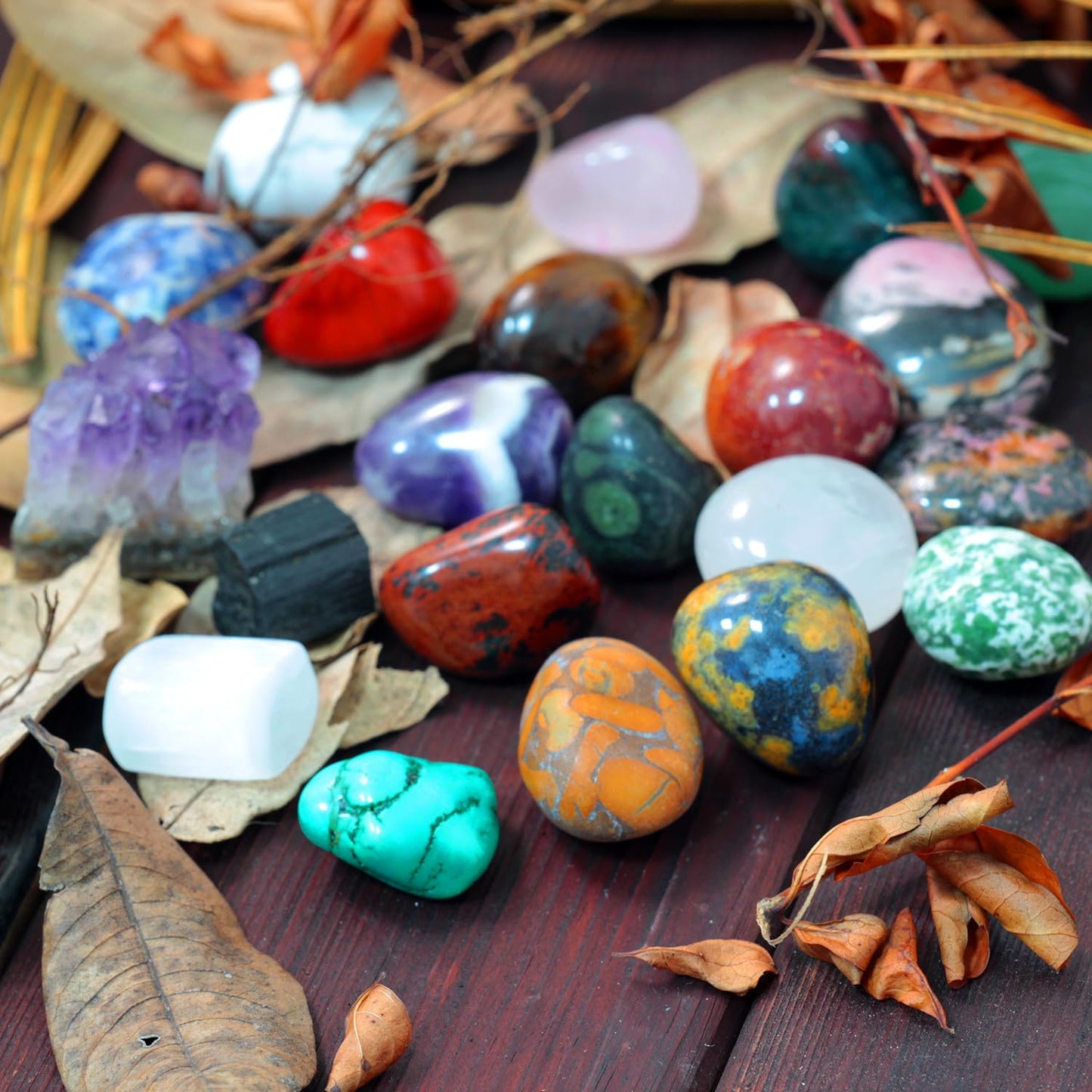 0.7Lb Natural Polished Gemstones and Rocks (25+PCs), Amethyst Cluster, Selenite & Tourmaline Included, Bulk Tumbled Crystals and Stone (0.6-1.2“ 320g)